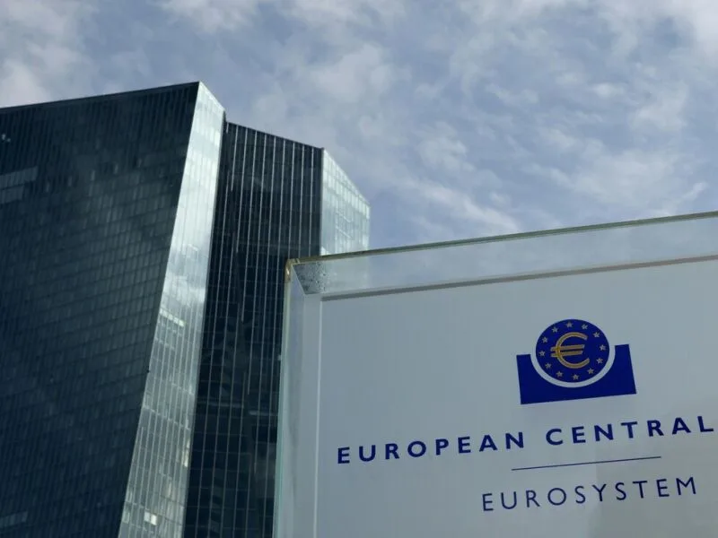 Dirigente do BCE defende papel do dinheiro físico na zona do euro