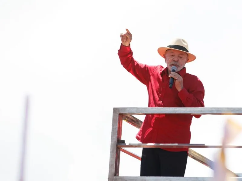 Lula amplia vantagem sobre Flávio entre eleitores de baixa renda, diz Quaest