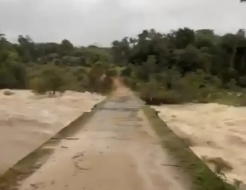 Enchentes isolam comunidades quilombolas e interrompem serviços no Vale do Ribeira