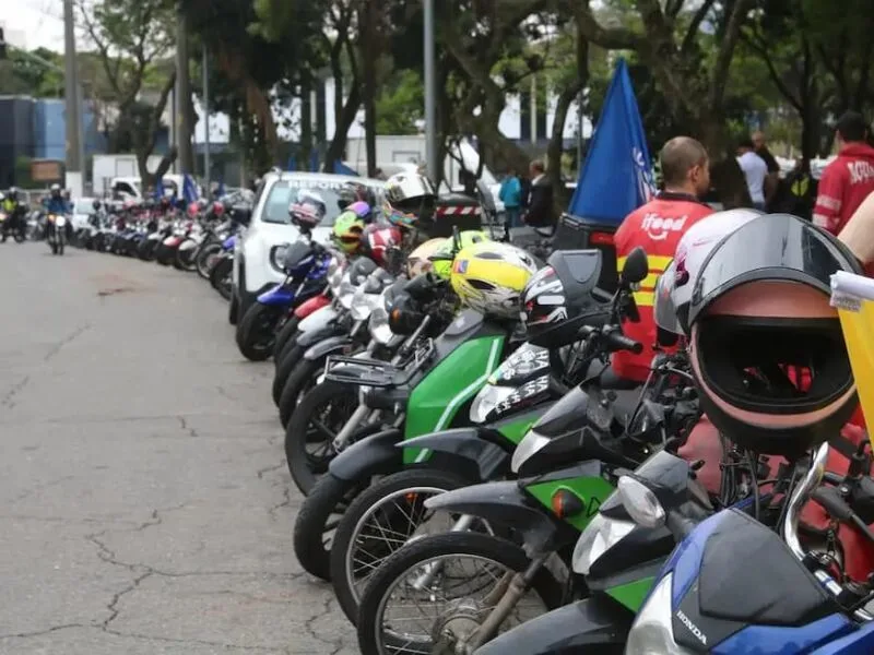 Cobertura previdenciária alcança só 19,4% dos motociclistas de aplicativos