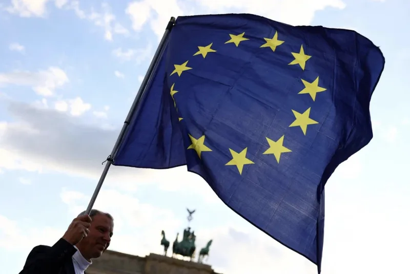 Von der Leyen associa interferência russa e desinformação a ameaça à unidade europeia