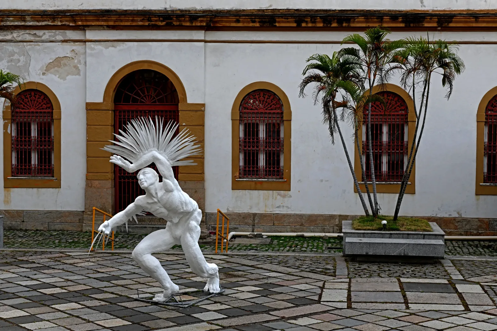 Artistas defendem gratuidade do Centro Cultural dos Correios no Rio