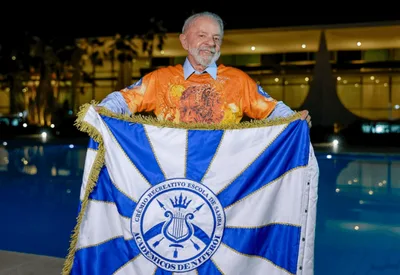 TSE abre investigação sobre desfile que homenageou Lula no Carnaval do Rio