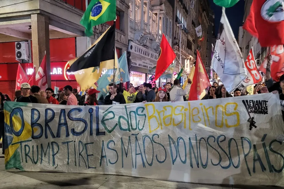 Ato em Belo Horizonte critica decisões de André Mendonça e defende soberania