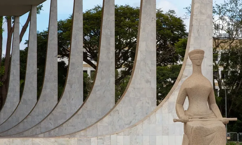 Reforma do STF envolve competência, decisões individuais e conduta dos ministros