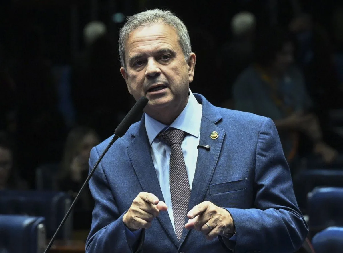 Rogério Marinho se reúne com Gilmar Mendes durante crise no STF