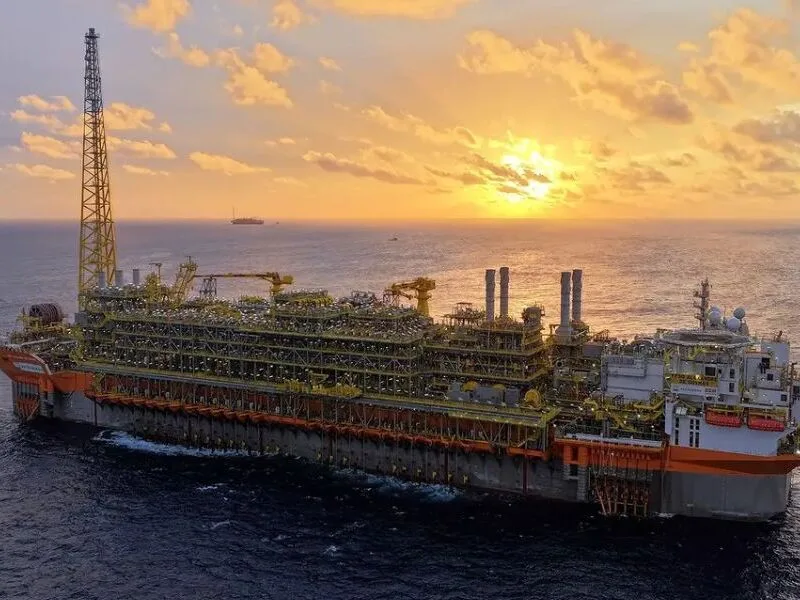 Petrobras terá desconto de R$ 1 por litro no diesel por 30 dias