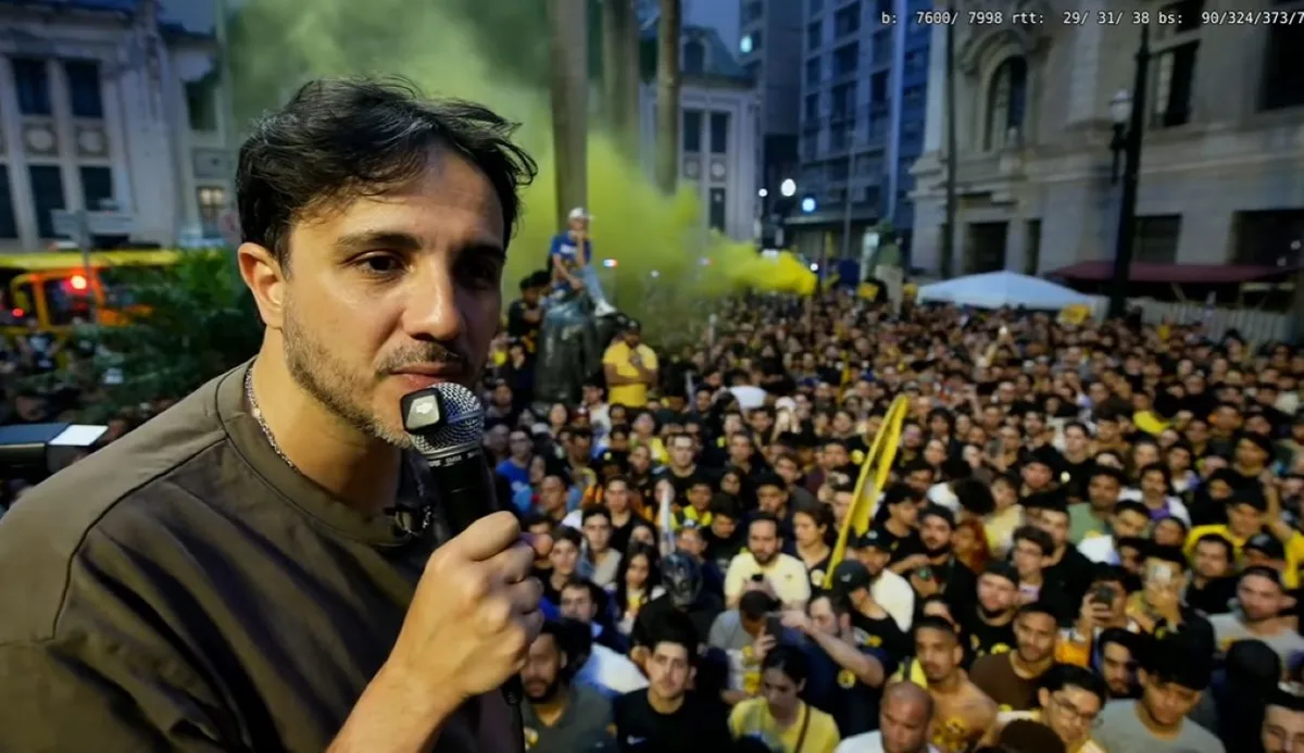 Renan Santos rejeita apoio a Flávio Bolsonaro na primeira votação presidencial