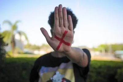 Prevenção ao feminicídio depende de redes de proteção e ação nos territórios